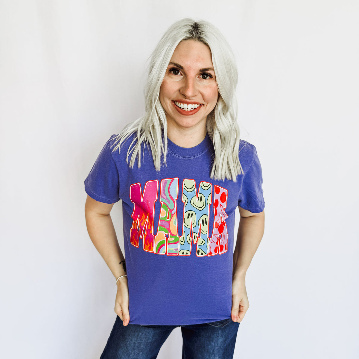 *Retro Mama Graphic Tee D-1042